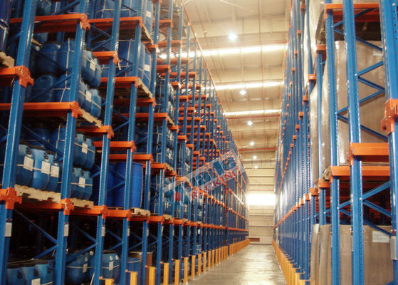 La palette du support 10 d'entreposage en carton de vin/tabac profonde, les supports résistants de palette conduisent dedans